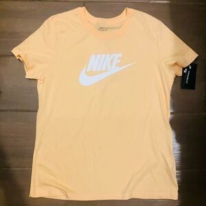 Nike “The Nike Tee” Graphic T-Shirt – Women’s Size L – NWT